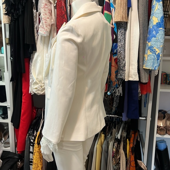 FENDAS White Pantsuit w Lace Design Trim 34/XS - Picture 14 of 16